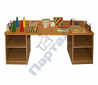 Дидактический стол c набором игрушек